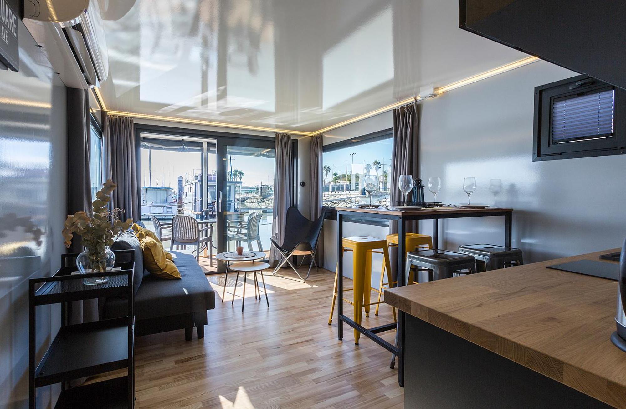 Отель Azvalia Luxury Casa Barco New York And Texas-Unique Houseboat Experience Эль-Пуэрто-де-Санта-Мария Экстерьер фото