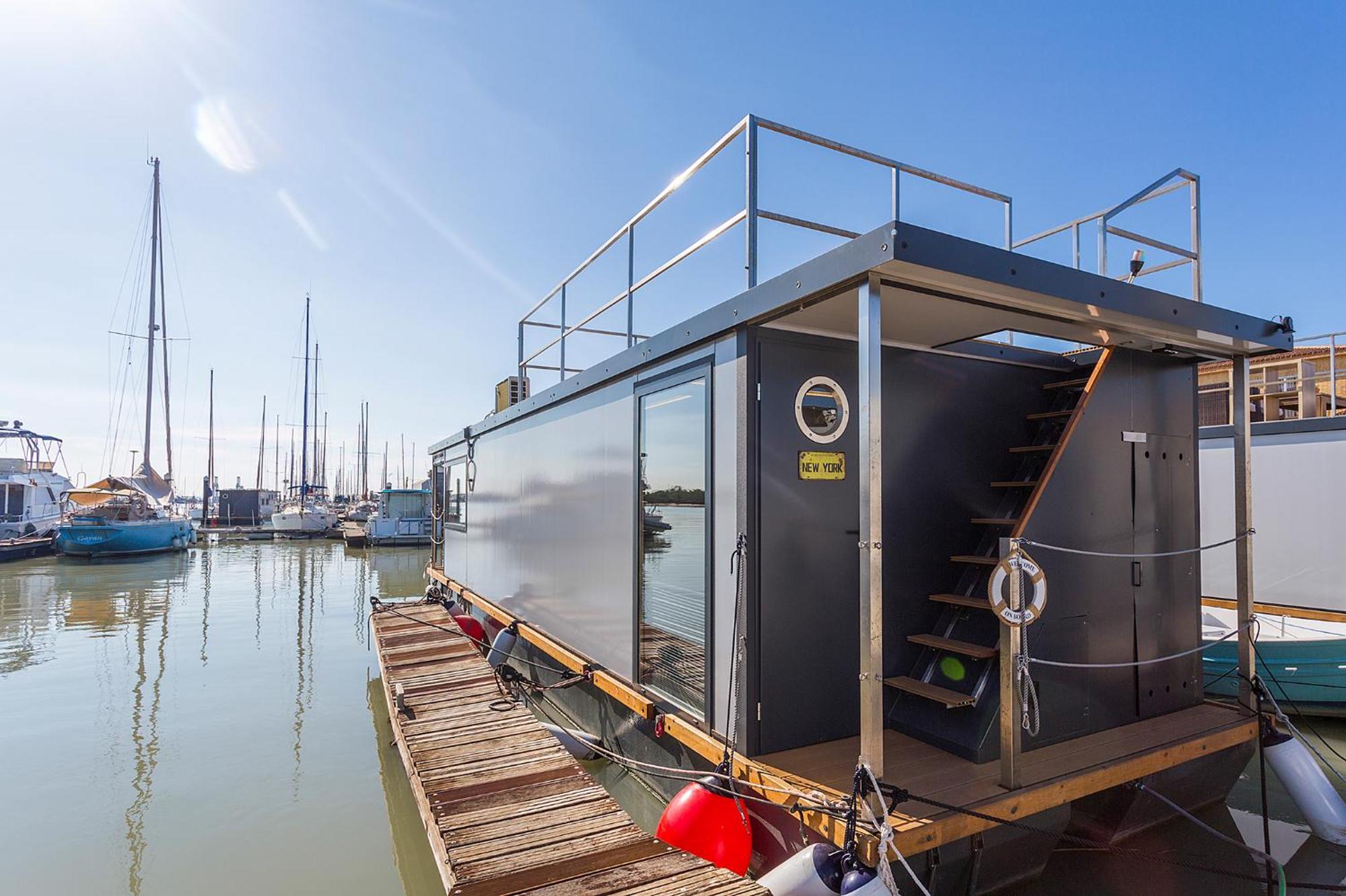 Отель Azvalia Luxury Casa Barco New York And Texas-Unique Houseboat Experience Эль-Пуэрто-де-Санта-Мария Экстерьер фото