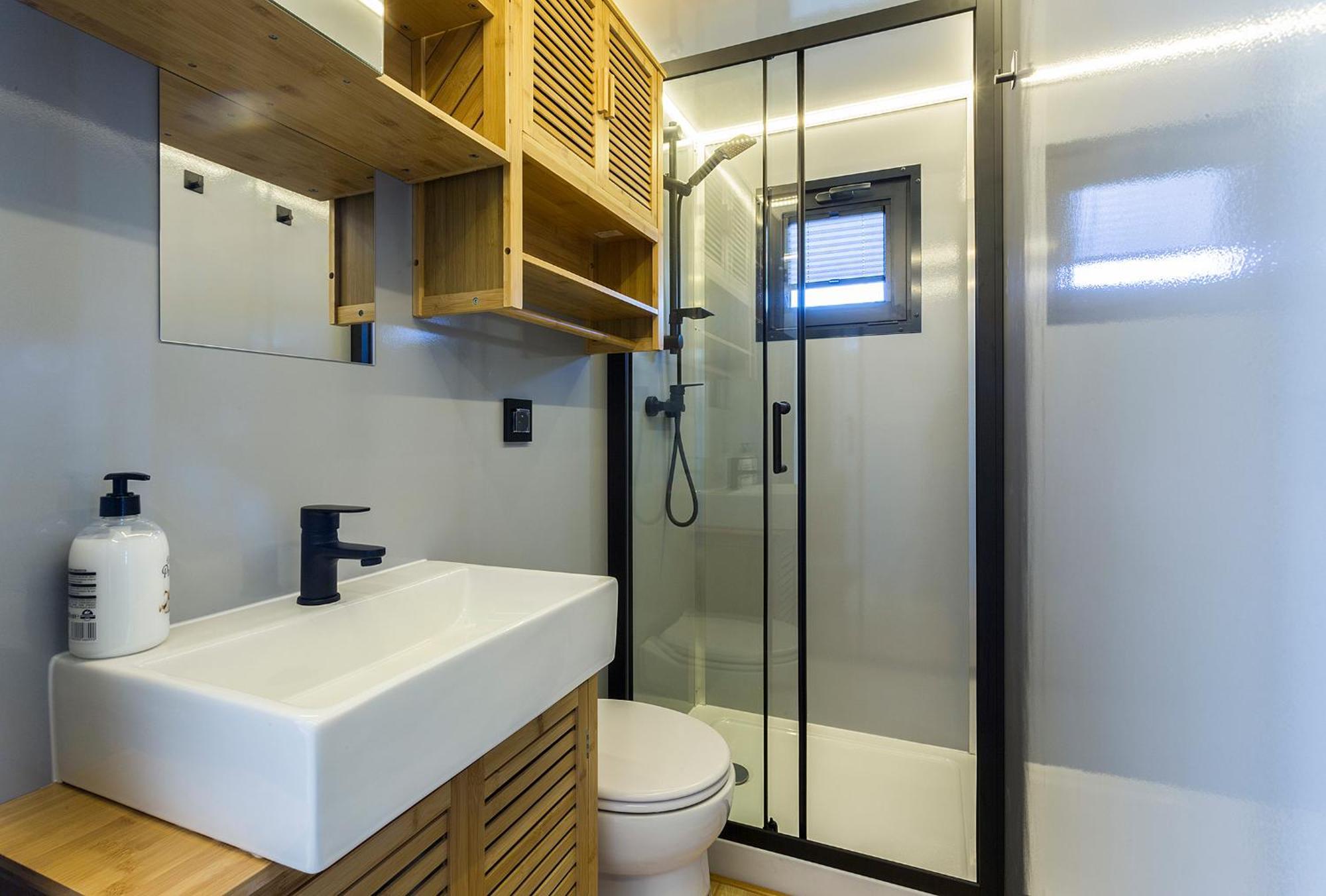 Отель Azvalia Luxury Casa Barco New York And Texas-Unique Houseboat Experience Эль-Пуэрто-де-Санта-Мария Экстерьер фото