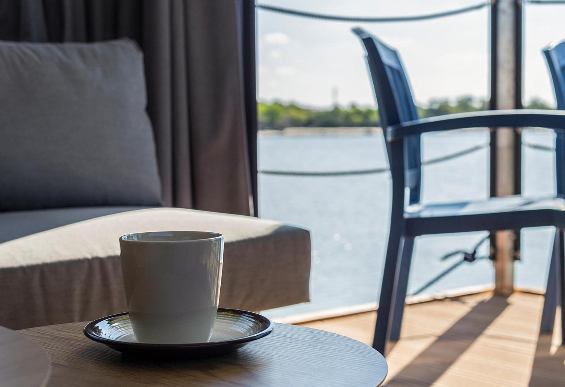 Отель Azvalia Luxury Casa Barco New York And Texas-Unique Houseboat Experience Эль-Пуэрто-де-Санта-Мария Экстерьер фото